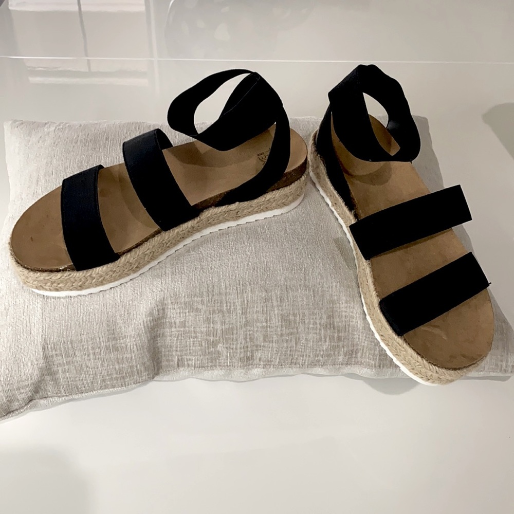 Black Sandals Size 8